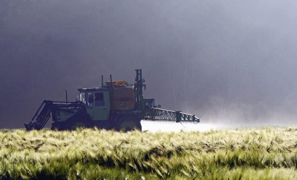Diante da crise energética, a China reforça o controle sobre exportações de fertilizantes. 